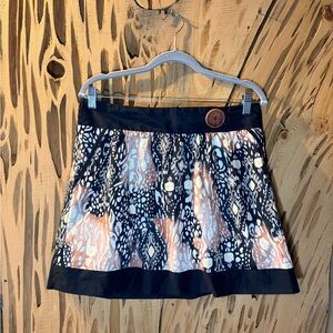 Daytrip Buckle cotton skirt with pockets and button detail. Size: L